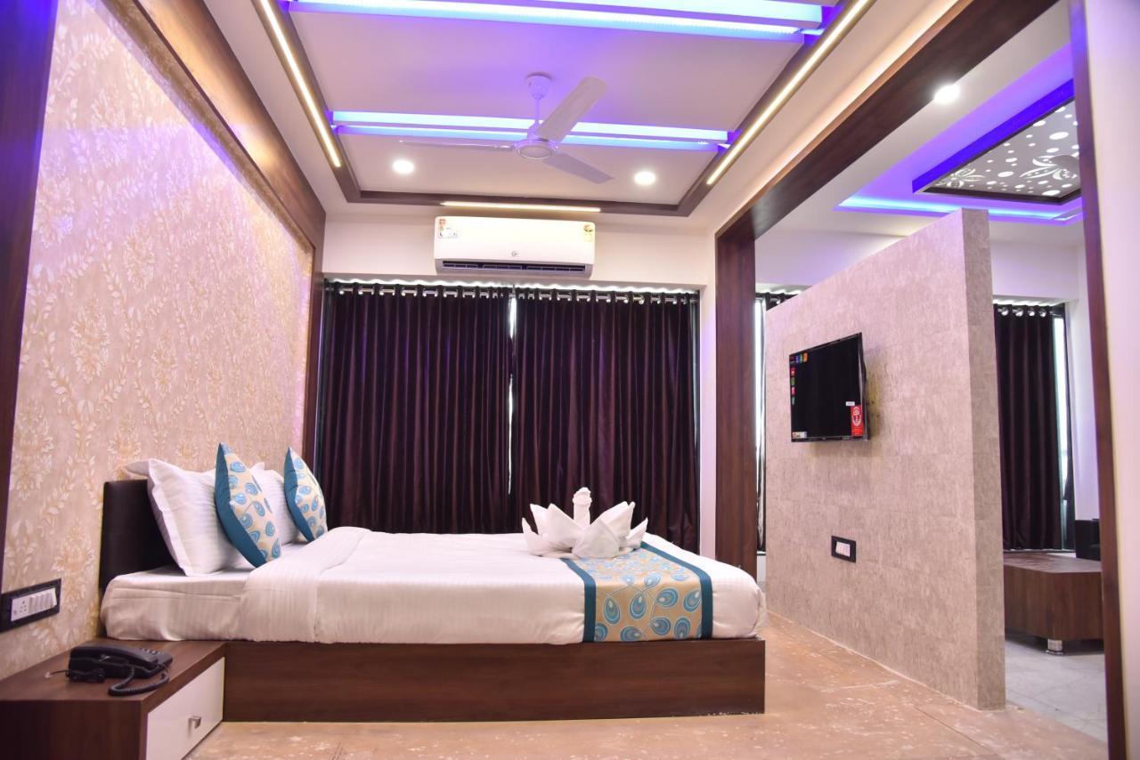 Morbi Hotel Savera Inn מראה חיצוני תמונה