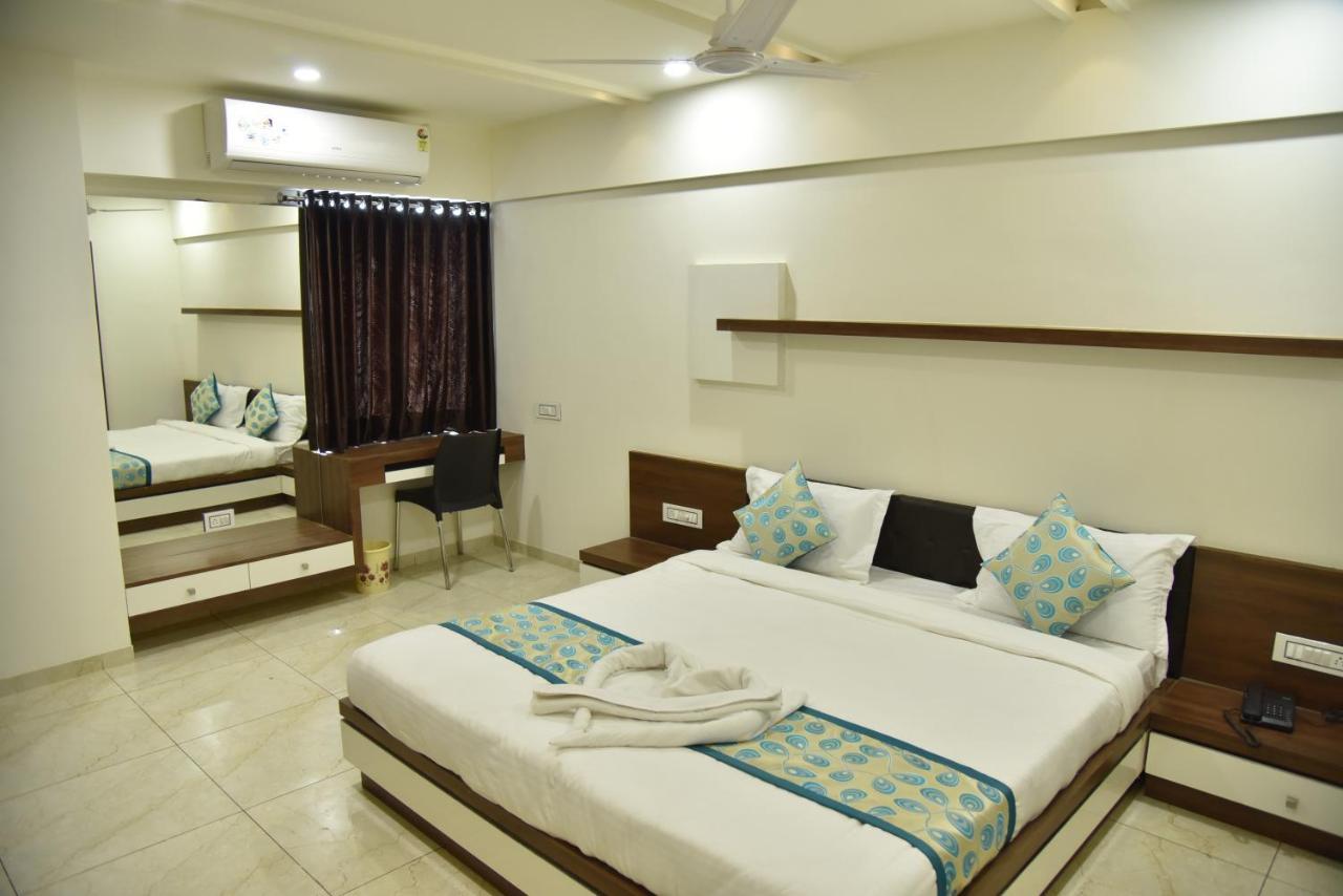 Morbi Hotel Savera Inn מראה חיצוני תמונה
